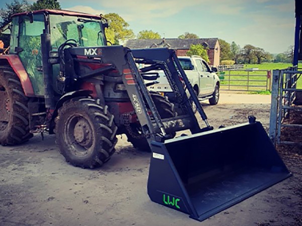 LWC Tractor Loader Bucket 4ft