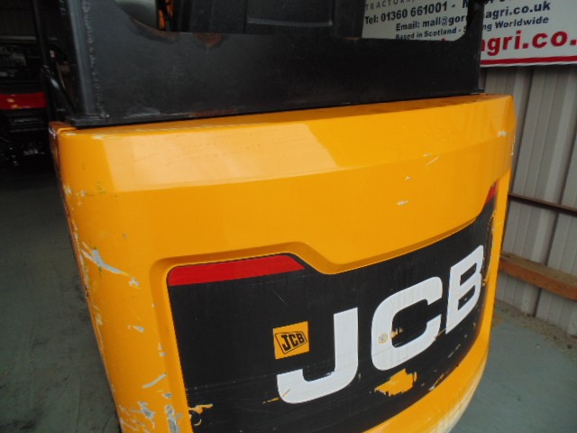 jcb half cab new shape_17.JPG