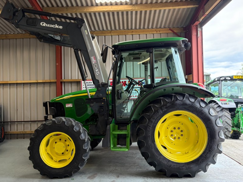 John Deere 5820 4WD