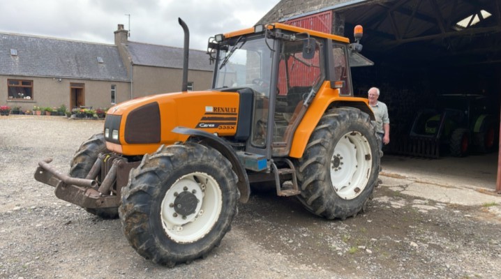 Renault 335X Ceres 4WD