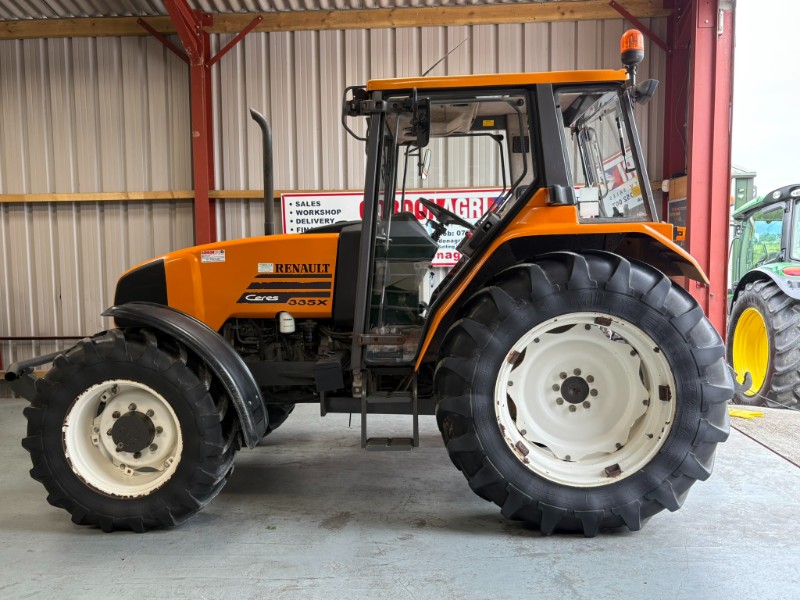 Renault 335X Ceres 4WD