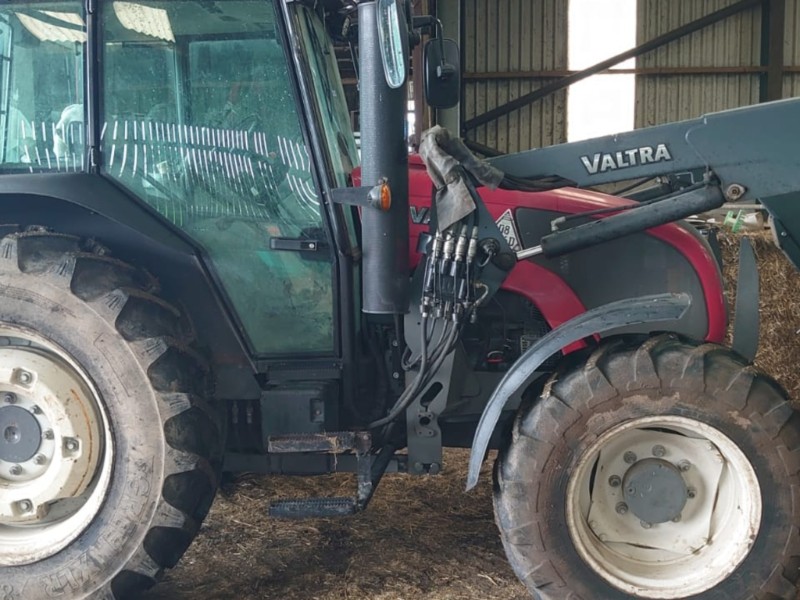 cropped-valtra loader .jpg