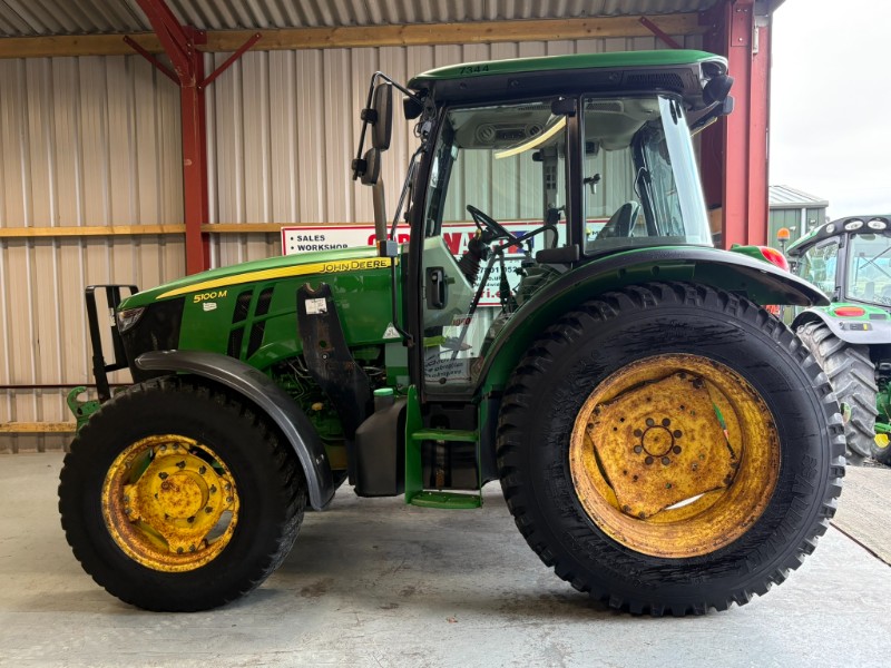 John Deere 5100M 4WD